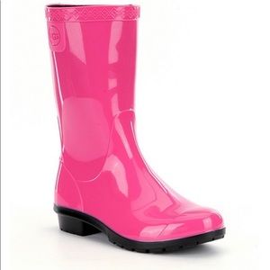 Pink Ugg’s rain boots size 4 youth